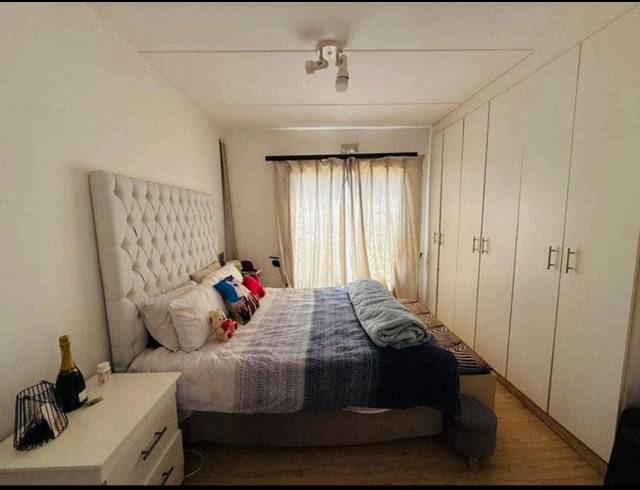 3 BEDROOM TOWNHOUSE FOR SALE IN STRUBENSVALLEI
